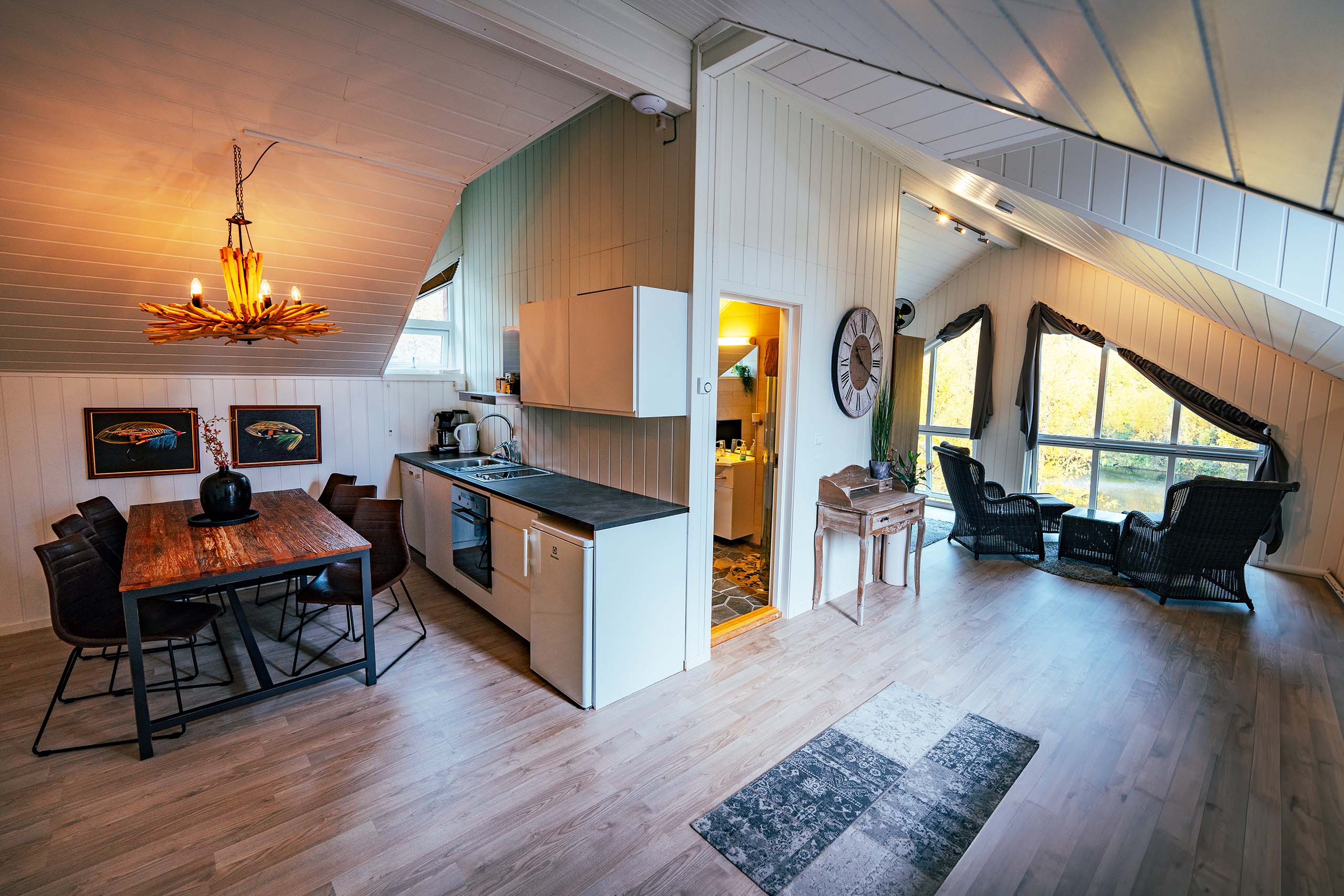 Mollis suite - kitchen + living area